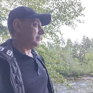 Meet your Posher, Manouch